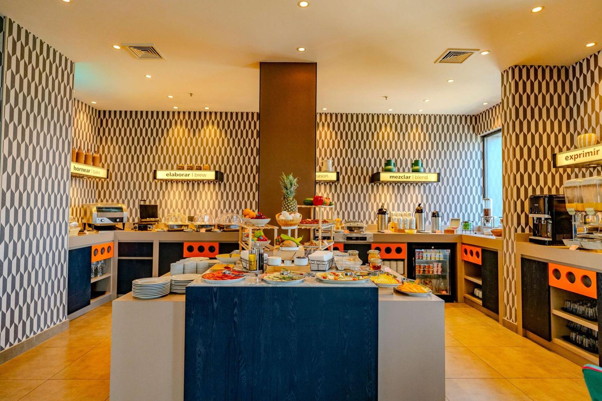 Hampton By Hilton Santiago Las Condes Eksteriør billede